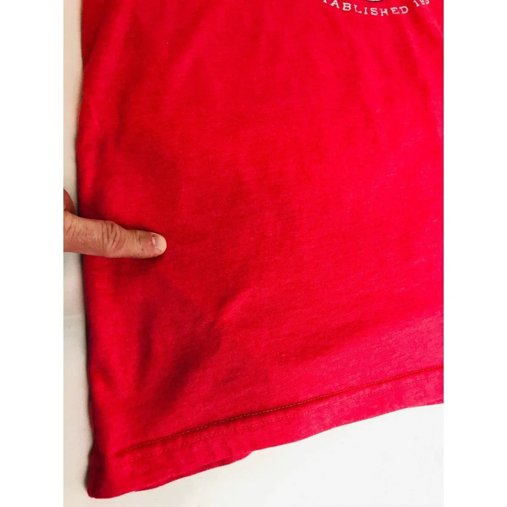 IZOD T-Shirt Men's Size Large Red Shred & Repeat Classic Relaxed Short Sleeve - Picture 6 of 7